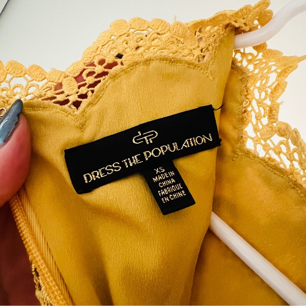 Dress the Population Claudette Crochet‎ Lace Sheath Dress in Canary/ Nude - Picture 6 of 9